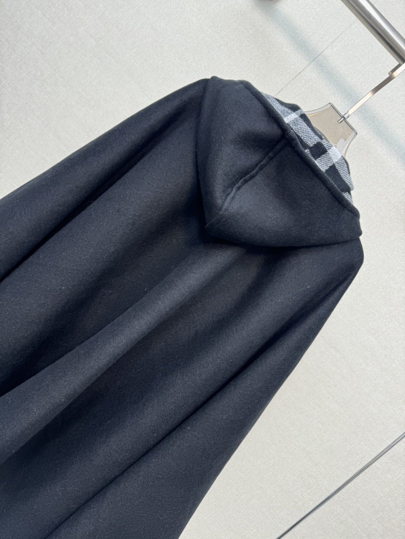 Bv*b*rry outwear